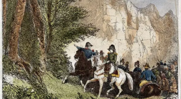 Napoléon, en uniforme, traverse un paysage rocheux de la Corse, entouré de ses troupes.