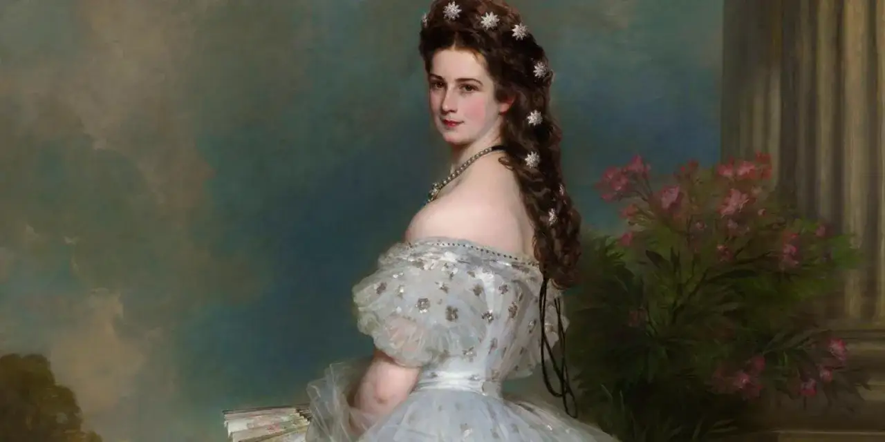 Portrait d'&Eacute;lisabeth de Wittelsbach, imp&eacute;ratrice Sissi, dans une robe de bal orn&eacute;e d'&eacute;toiles, ses longs cheveux orn&eacute;s de diamants.